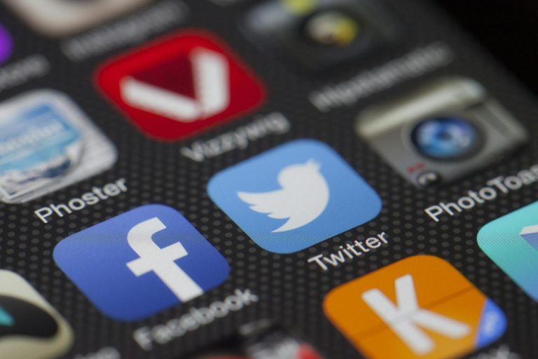 El Impacto de las Redes Sociales en Menores de Edad: Autoestima y Ansiedad